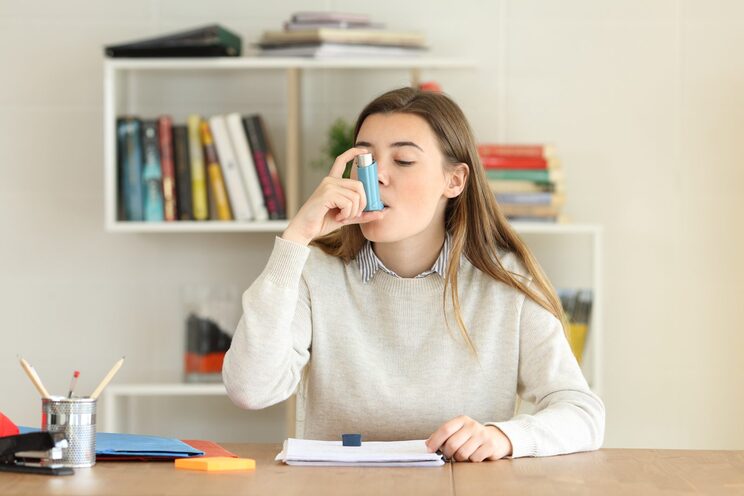 10-early-signs-you-might-have-lung-cancer-10.jpeg