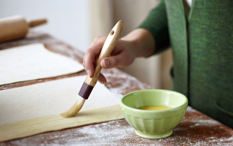 12-amazing-tricks-for-eggs-more-than-cooking-11.jpg