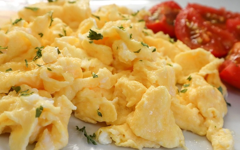 12-amazing-tricks-for-eggs-more-than-cooking-3.jpg