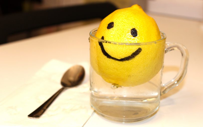 13-amazing-things-you-can-do-with-a-lemon-11.jpg