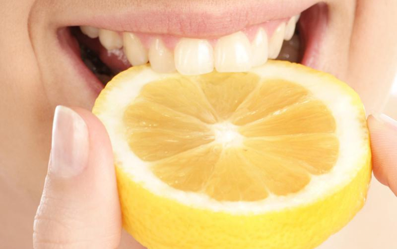 13-side-effects-and-tips-of-drinking-lemon-water-3.jpg