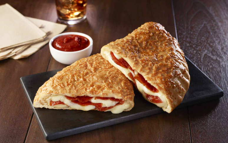 14-popular-pizza-hut-menu-items-ranked-worst-to-best-12.jpg