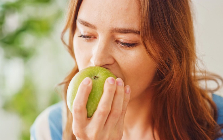 14-surprising-ways-apples-transform-your-health-in-30-days-7.jpg