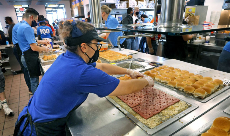 16-fast-food-chains-open-on-thanksgiving-14.jpg