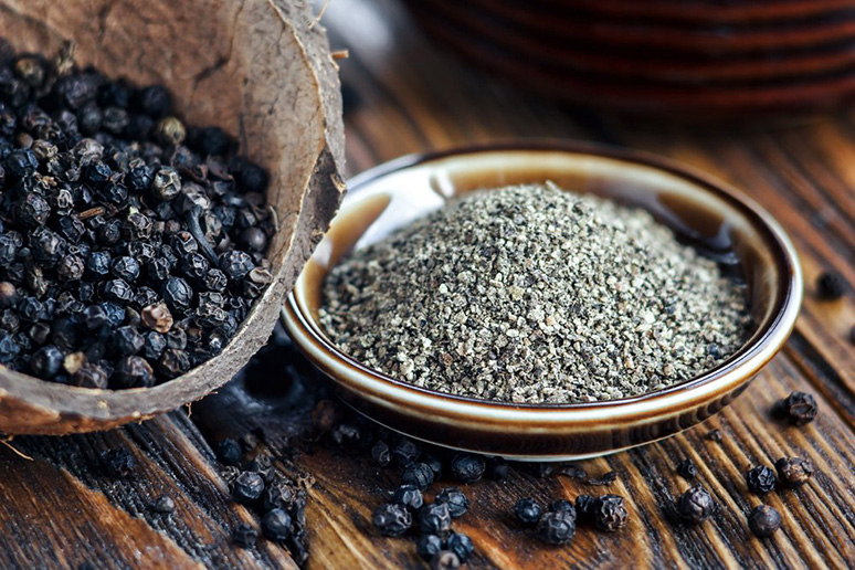 6-science-based-health-benefits-of-black-pepper-3.jpeg