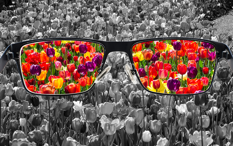 7-signs-you-may-have-cataracts-4.jpg