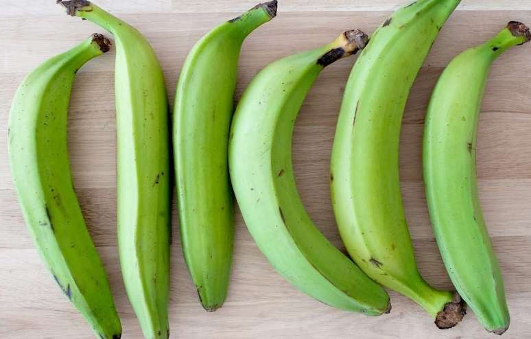 7-surprising-side-effects-of-eating-bananas-3.jpeg