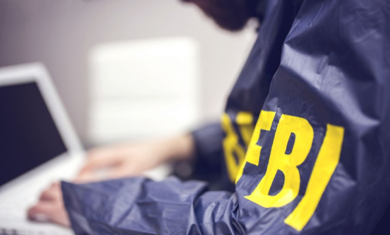 couple-arrested-for-selling-military-secrets-via-a-peanut-butter-sandwich-4.jpg