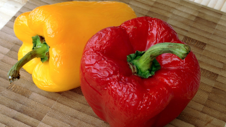 dont-eat-them-10-tell-tale-signs-that-your-food-has-gone-bad-9.jpg