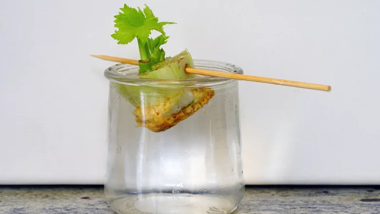 dont-throw-them-away-7-ways-to-use-up-your-veggie-scraps-3.jpg