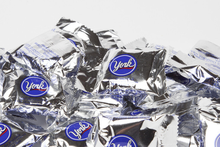 keep-cool-with-10-snacks-that-actually-taste-better-frozen-10.jpg