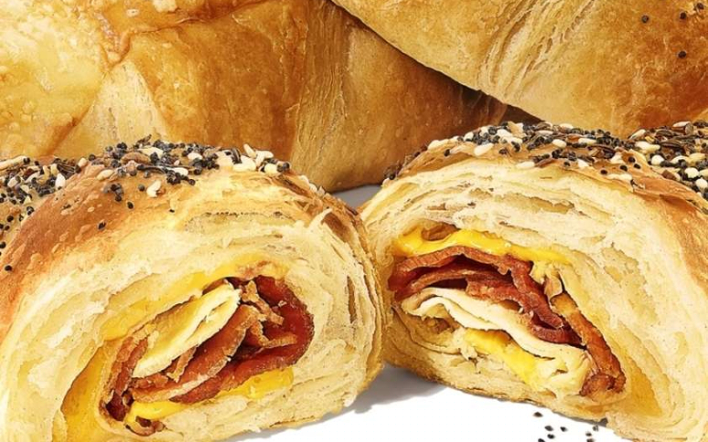 new-holiday-menu-items-from-two-major-coffee-chains-7.jpg