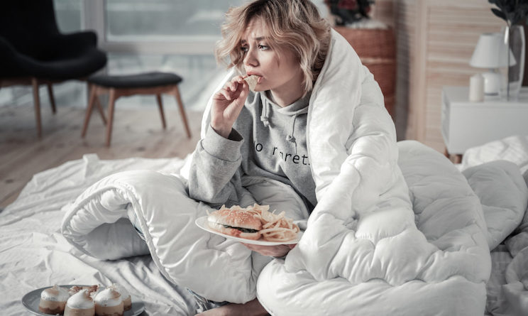 stress-eating-during-pandemics-1.jpg
