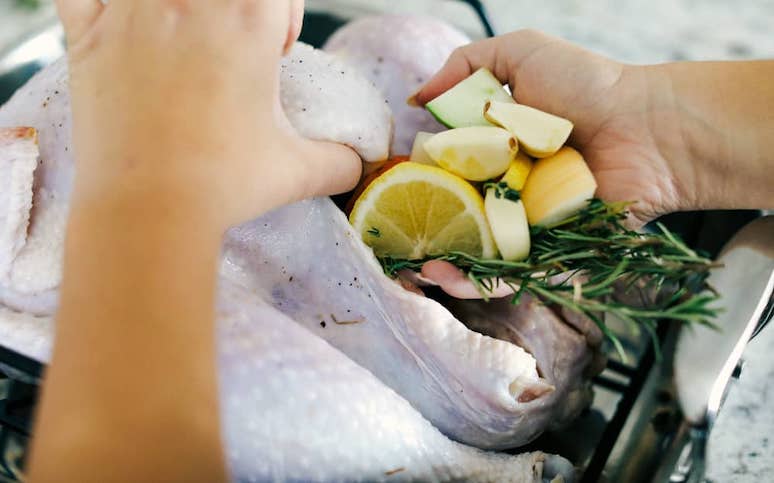 thanksgiving-garlic-herb-butter-roast-turkey-recipe-10.jpg
